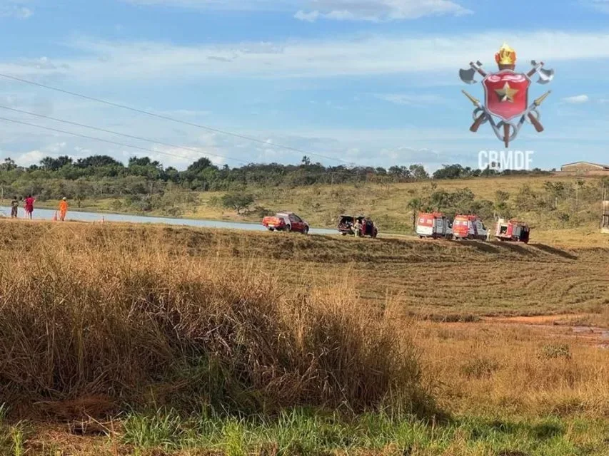 Tragédia: três crianças morrem afogadas após carro cair em lagoa