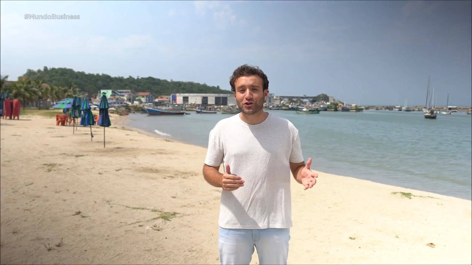 Litoral do extremo sul capixaba: belas praias, pescados e abacaxi