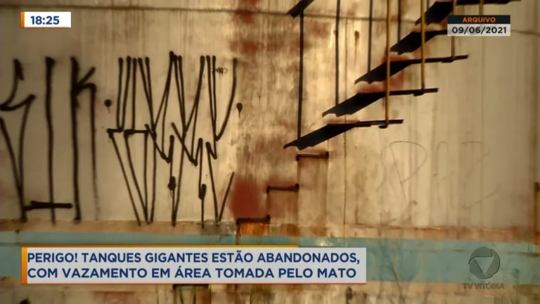 Tanques gigantes abandonados ainda tiram sono de comunidade