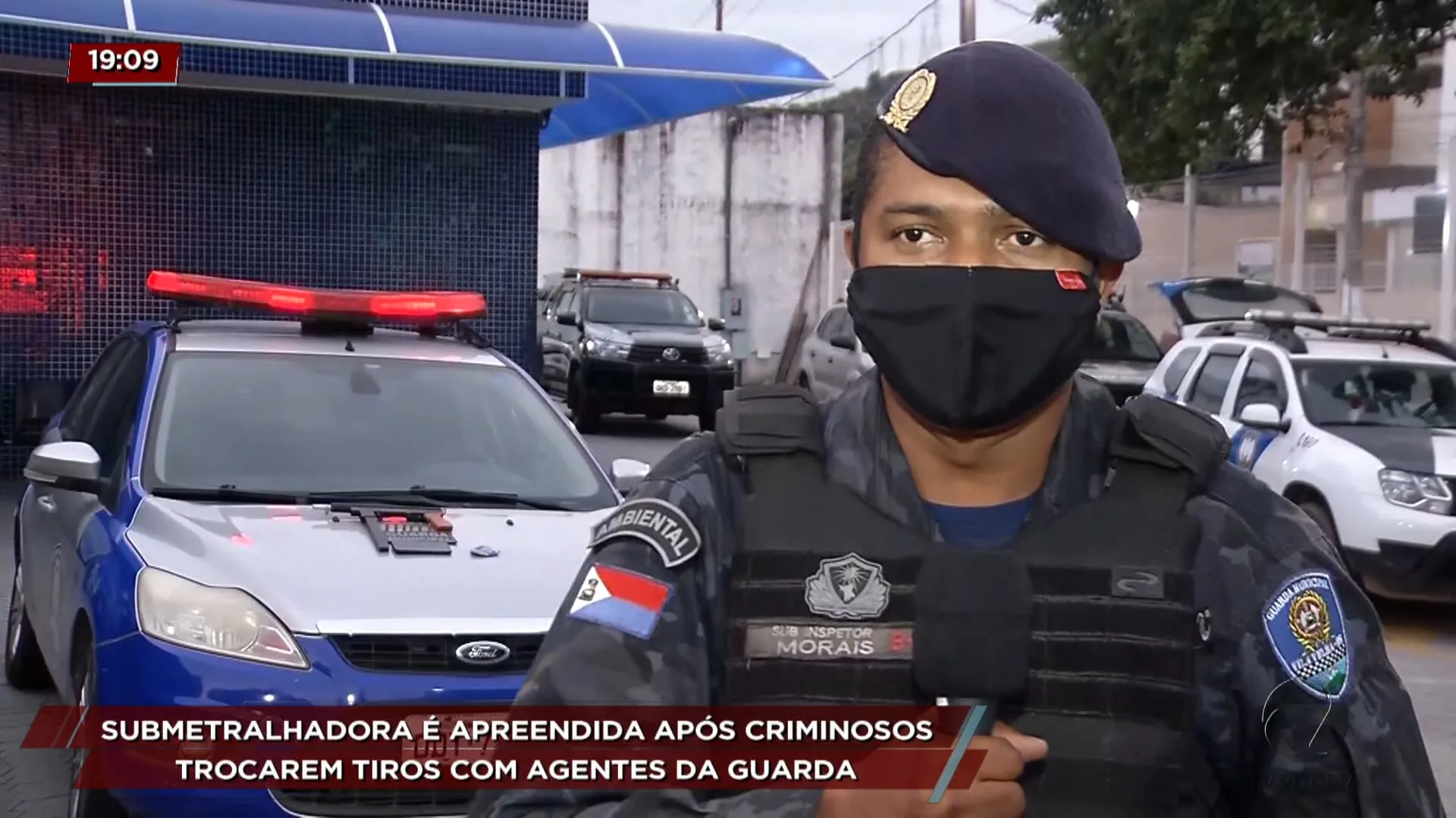 Submetralhadora é apreendida após criminosos trocarem tiros com agentes da Guarda