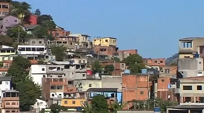 Moradores têm dificuldade de acessar serviços de saúde em favelas, diz pesquisa