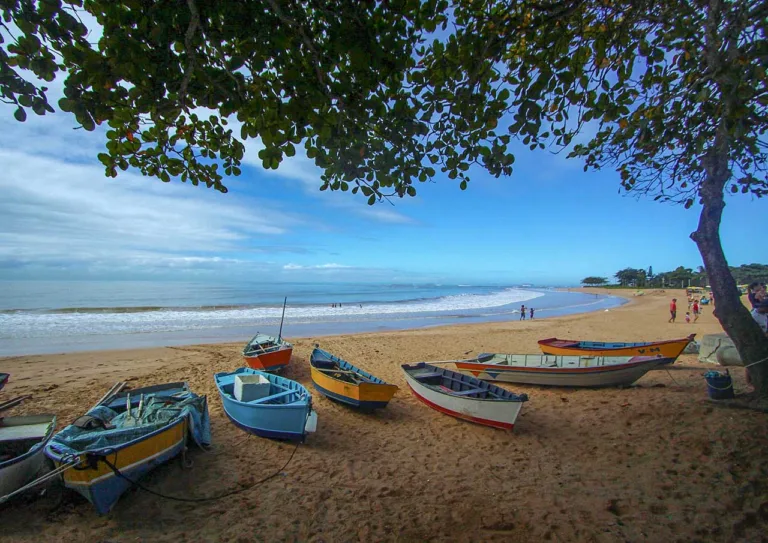 Praia Manguinhos - Serra - ES/Reprodução