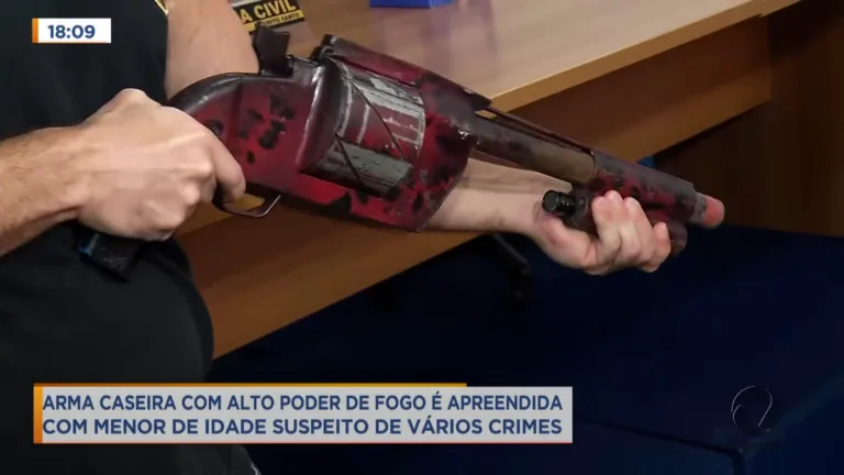 Arma caseira com alto poder de fogo é apreendida com menor de idade