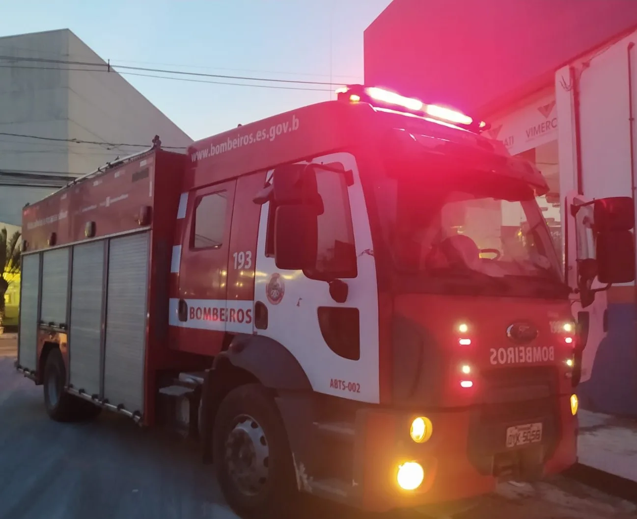 Homem e enteada desaparecem após banho em rio de Alegre