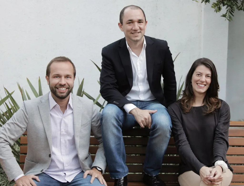 Gustavo Teixeira, Cleber Paradela e Nina Lucato