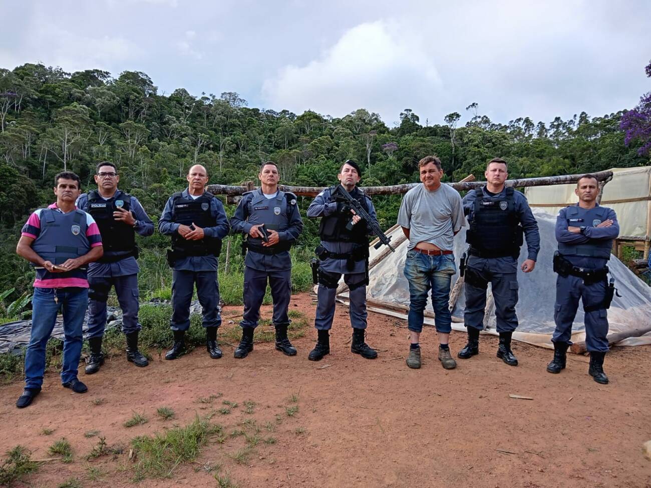 Preso suspeito de esfaquear mulher e matar enteada em Santa Maria de Jetibá