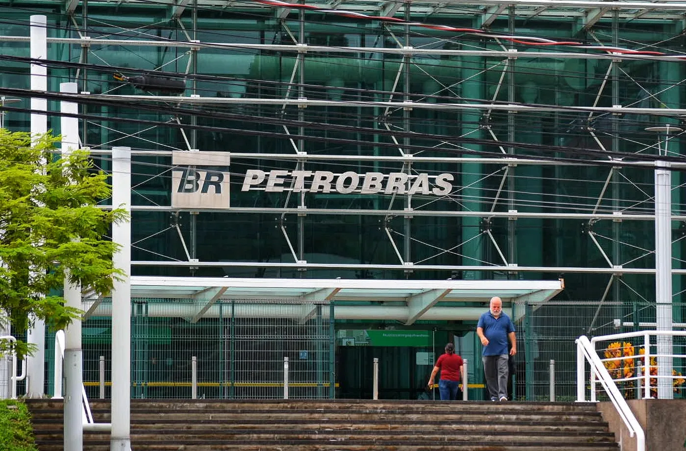 Petrobras abre programa com 400 vagas em cursos técnicos gratuitos