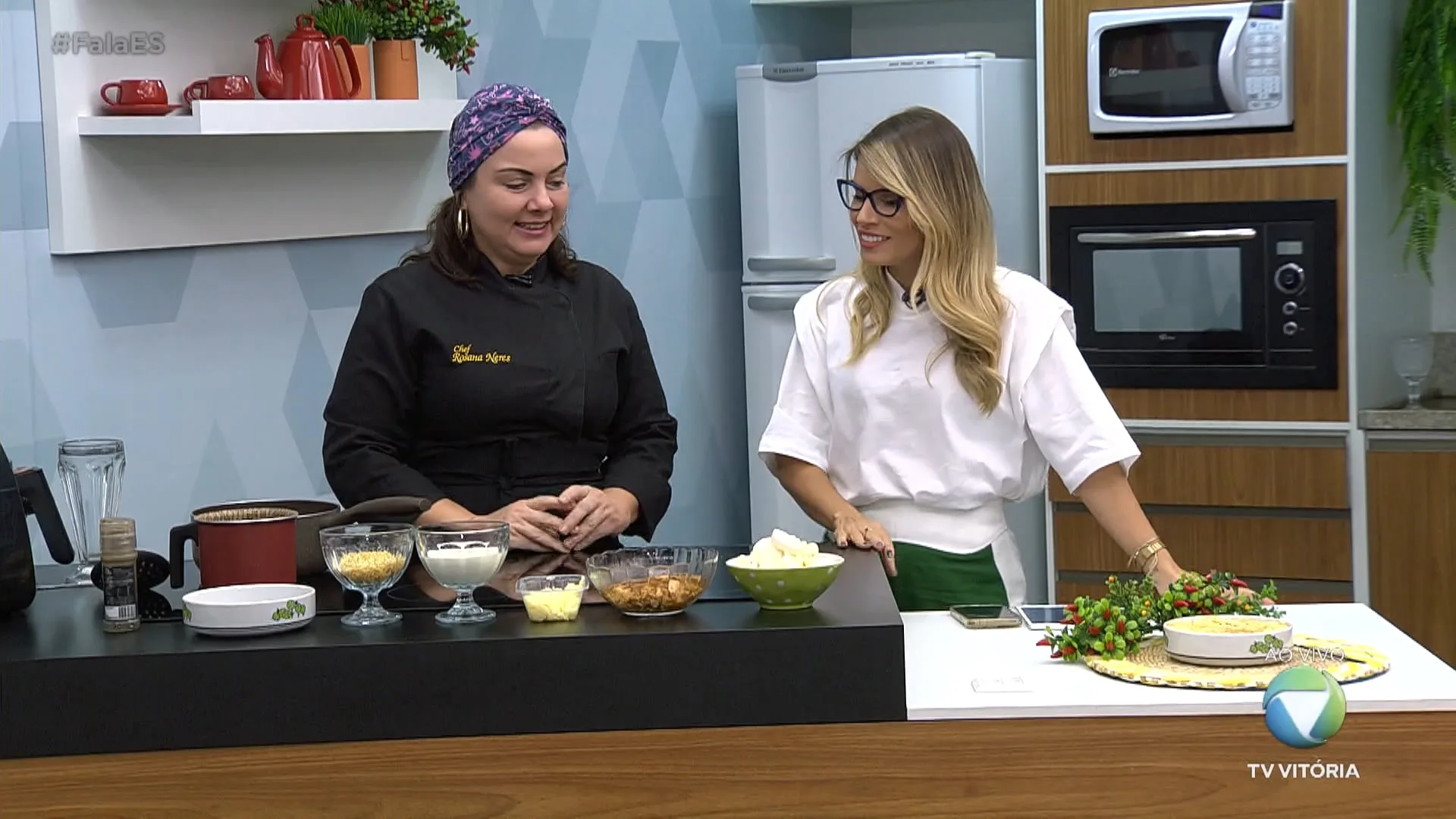 Chef Rosana Neres prepara receita de fricassé de franco com aipim