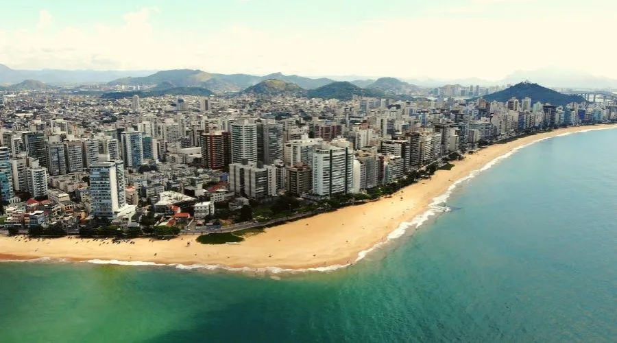 Aprovadas regras que proíbem sombra de prédios antes das 16h nas praias de Vila Velha