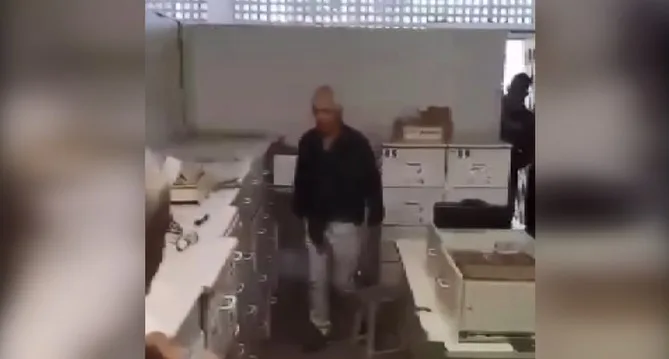 VÍDEO | Médico tem ataque de fúria em clínica de Cariacica e vai parar na delegacia