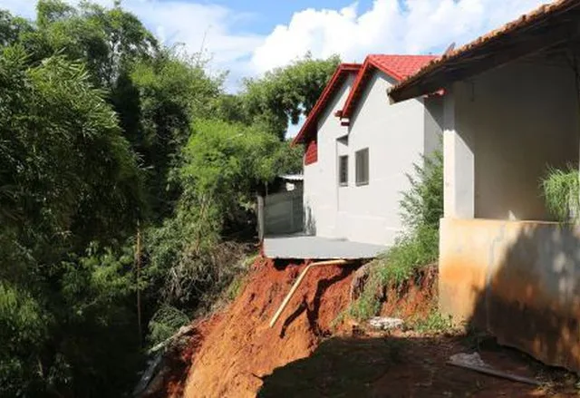 Chuva pode ter sido causa de rompimento de barragem em cidade de Goiás