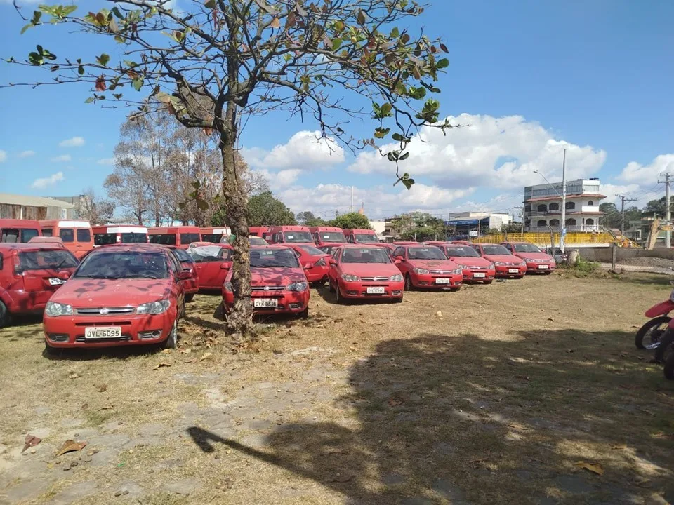 Motos, carros e ambulâncias que foram usados pelo Corpo de Bombeiros serão leiloados no ES