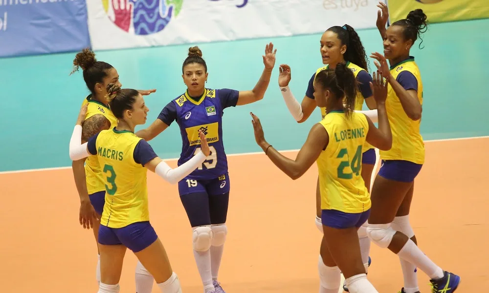 Seleção feminina bate Argentina e segue 100% no Sul-Americano de vôlei