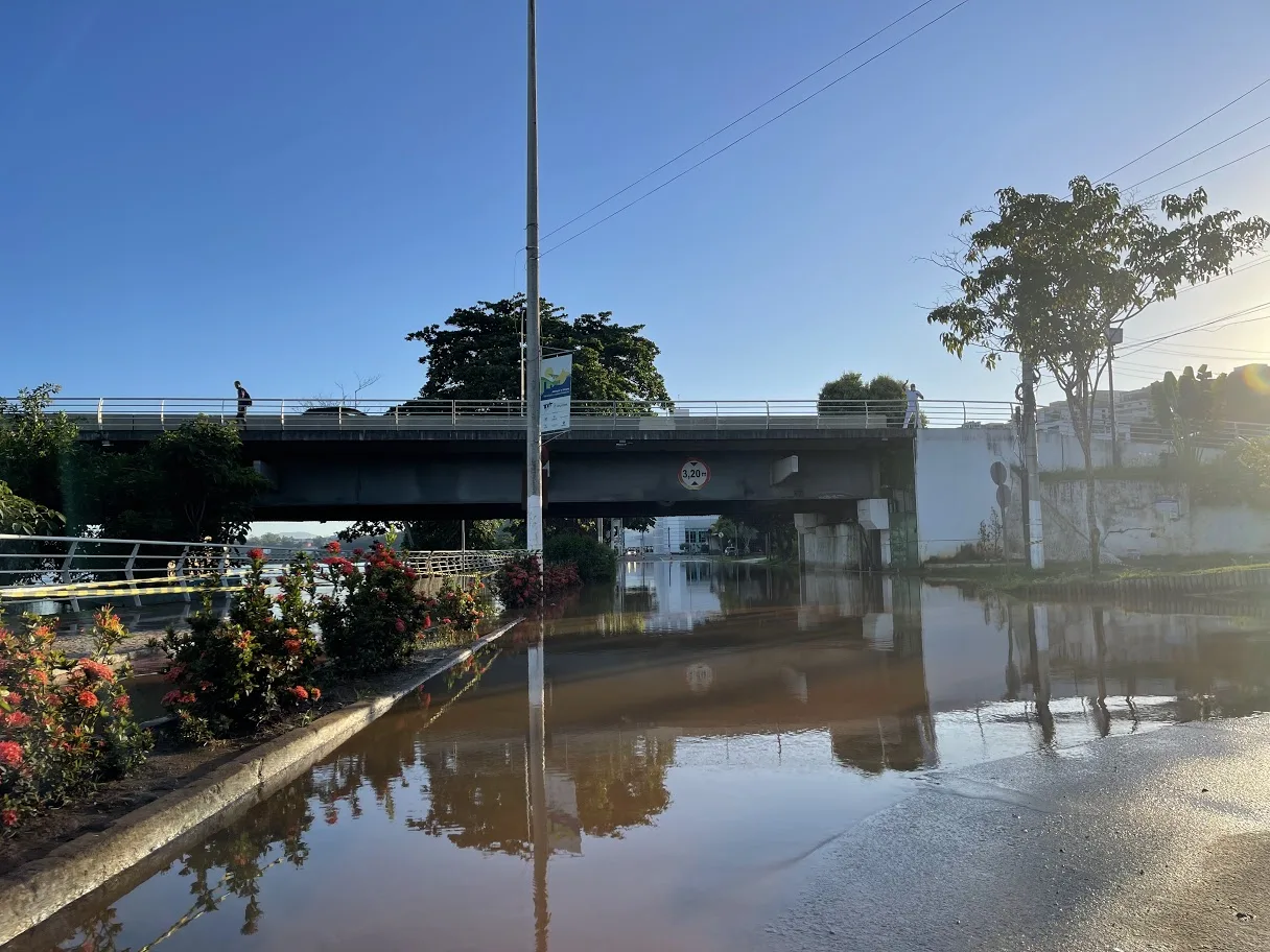 Cheia do Rio Doce: 171 pessoas estão fora de casa em Colatina e Linhares