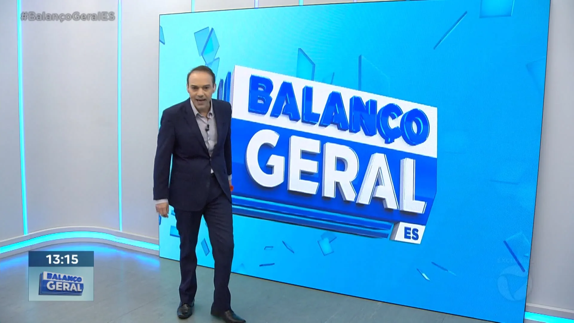 SÓ ISSO? HOMEM CHEGA 'DAQUELE JEITO' EM CASA, PEDE JANTA, MAS ACHA POUCA COMIDA E AÍ SOBRA PRA QUEM?