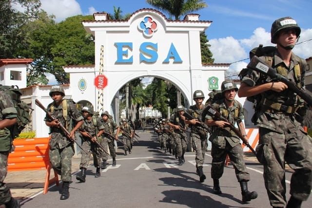 Exército abre 1.100 vagas para a Escola de Sargentos das Armas