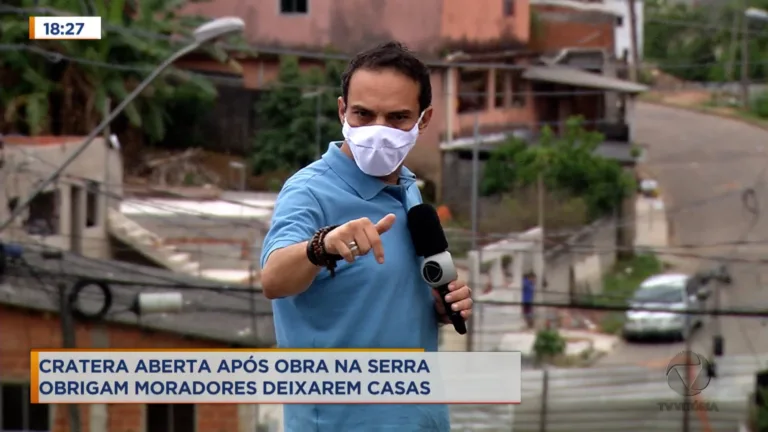 Moradores tem que deixar as casas depois de rompimento de adutora na Serra