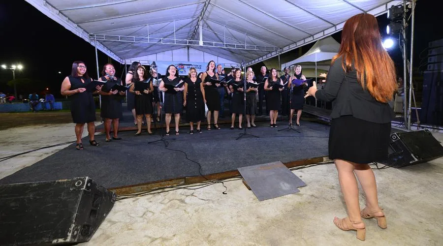 Terra Vermelha recebe Cantata de Natal na noite deste sábado