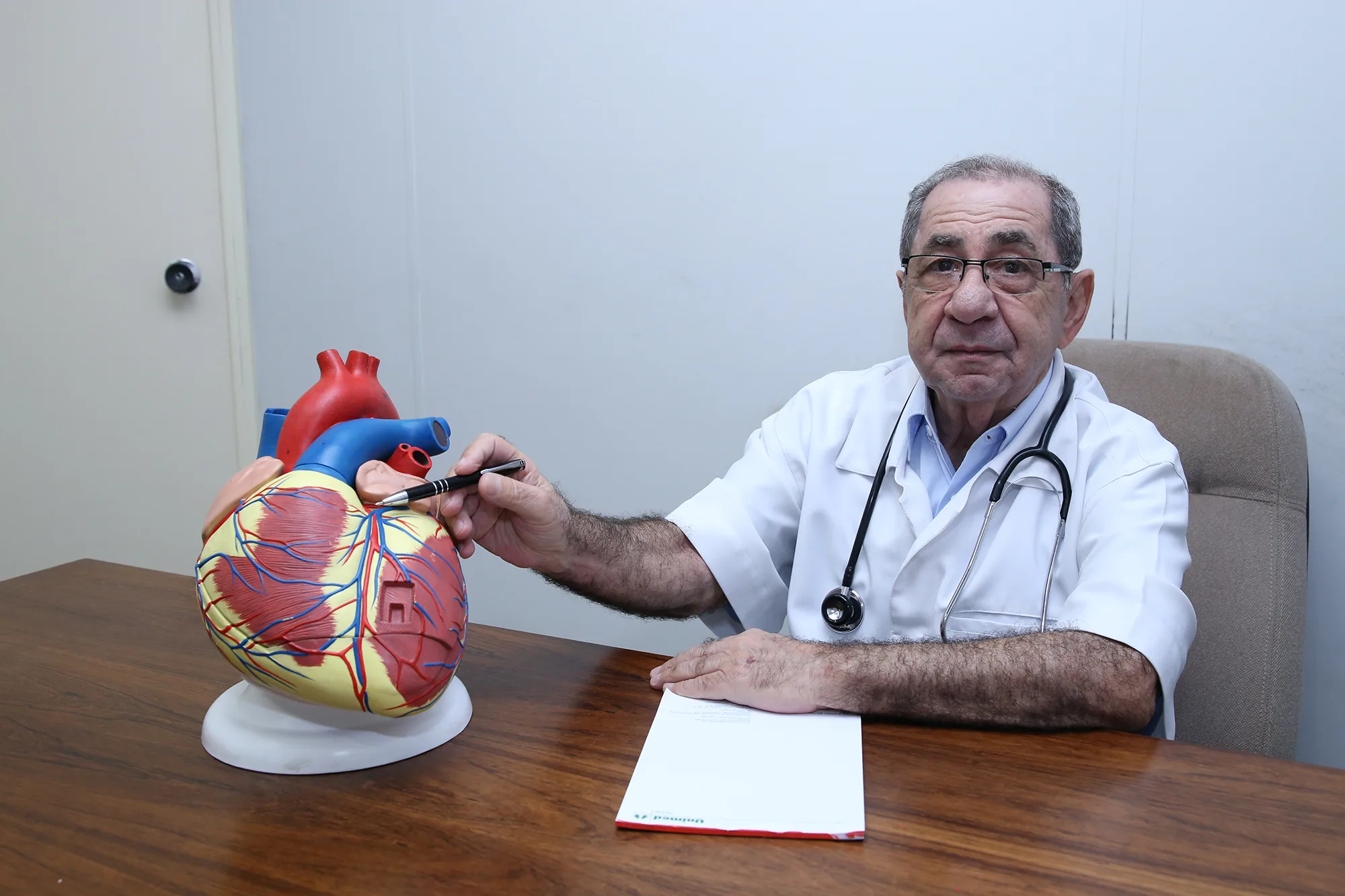 Raiva afeta a saúde do coração e pode até levar a um infarto, alerta cardiologista