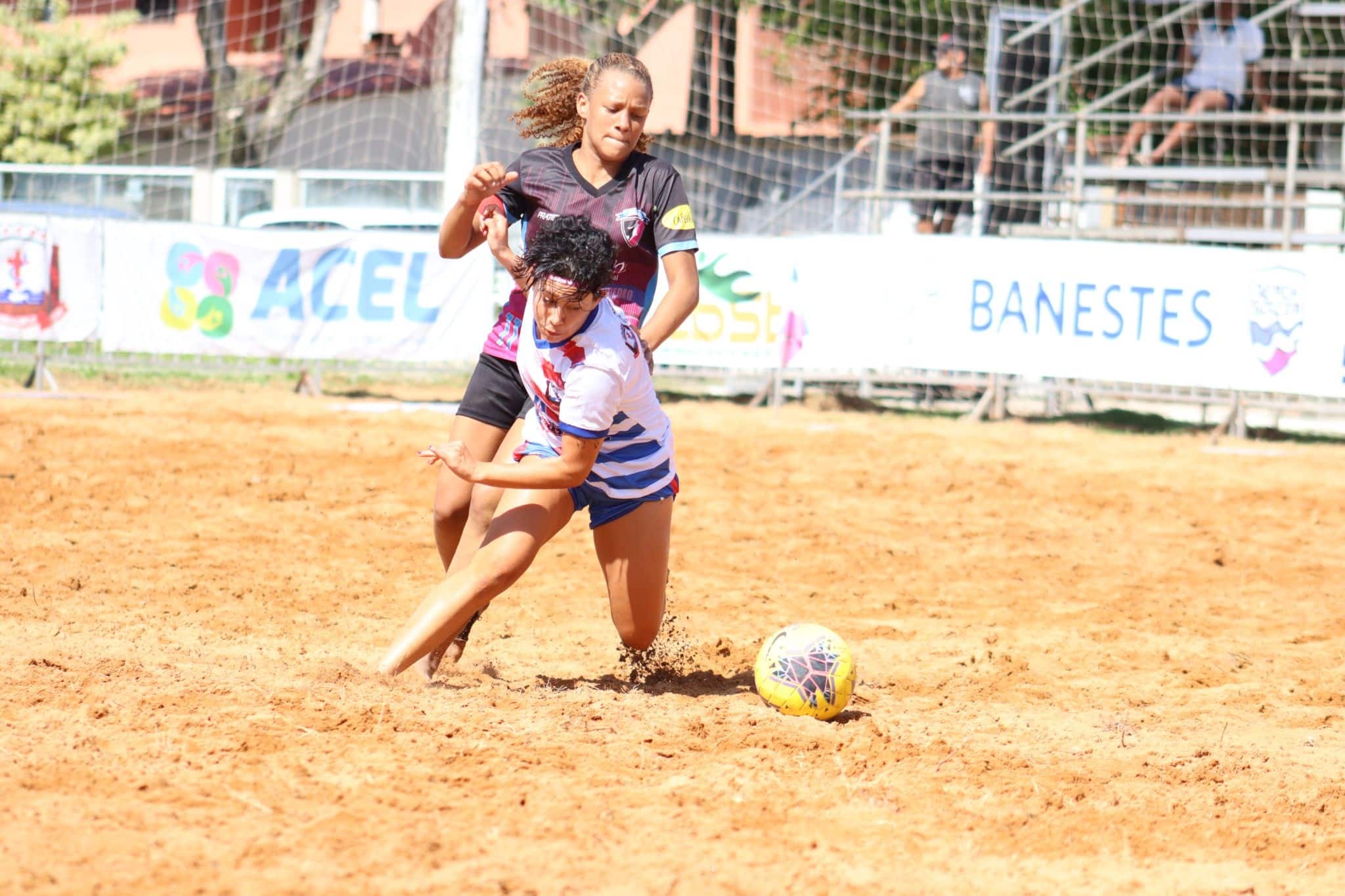 Fim de semana de estreia da etapa norte do 23º Campeonato Estadual Banestes de Beach Soccer em Aracruz