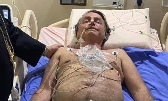 Hospital atualiza previsão de boletim de Bolsonaro para 'as próximas horas'