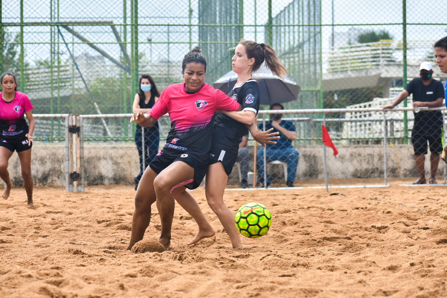 Beach Soccer feminino: técnicos vão realizar treino aberto para movimentar a modalidade