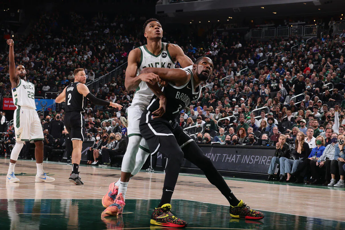 Atual campeão, Milwaukee Bucks bate o Brooklyn Nets na estreia da temporada da NBA