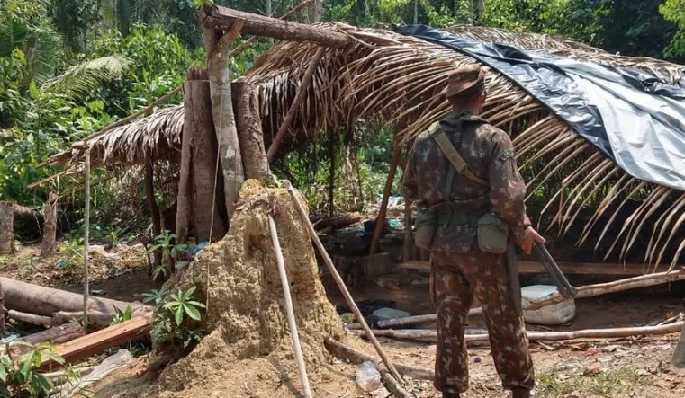 Operação do exército prende 8 pessoas em Rondônia