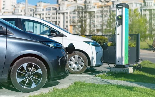 Estações de carregamento de carro elétrico se tornam nova oportunidade de renda