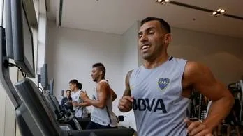 Tevez lamenta final da Libertadores na Espanha: 'Conmebol não pensou na torcida'