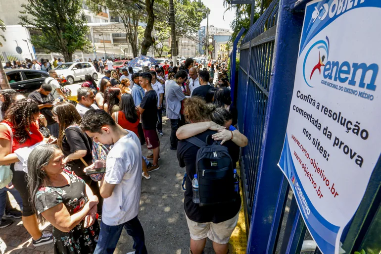 PF prende 26 candidatos do Enem com mandados em aberto