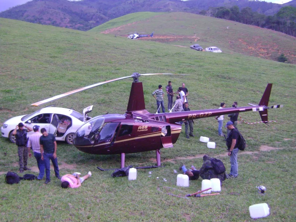 PF cumpre mandados do caso dos 445 kg de droga encontrados em helicóptero no interior do ES