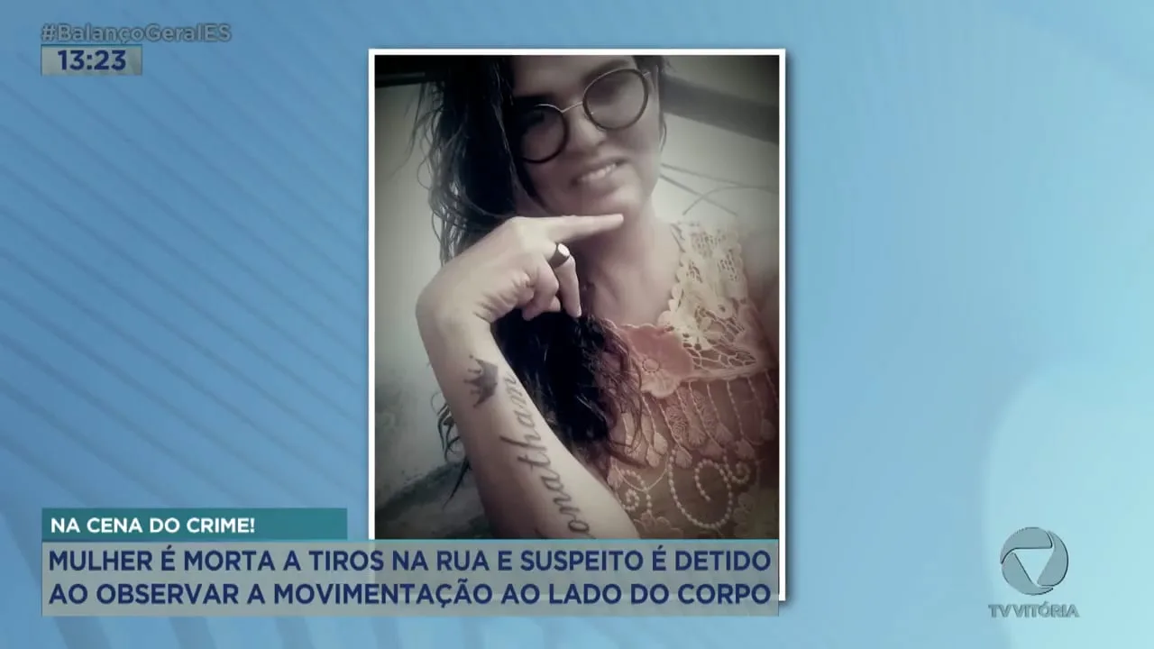 Mulher é morta a tiros na rua e suspeito é detido ao observar a movimentação ao lado do corpo