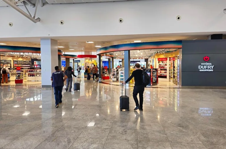 Dufry inaugura loja com marcas de luxo no aeroporto de Vitória