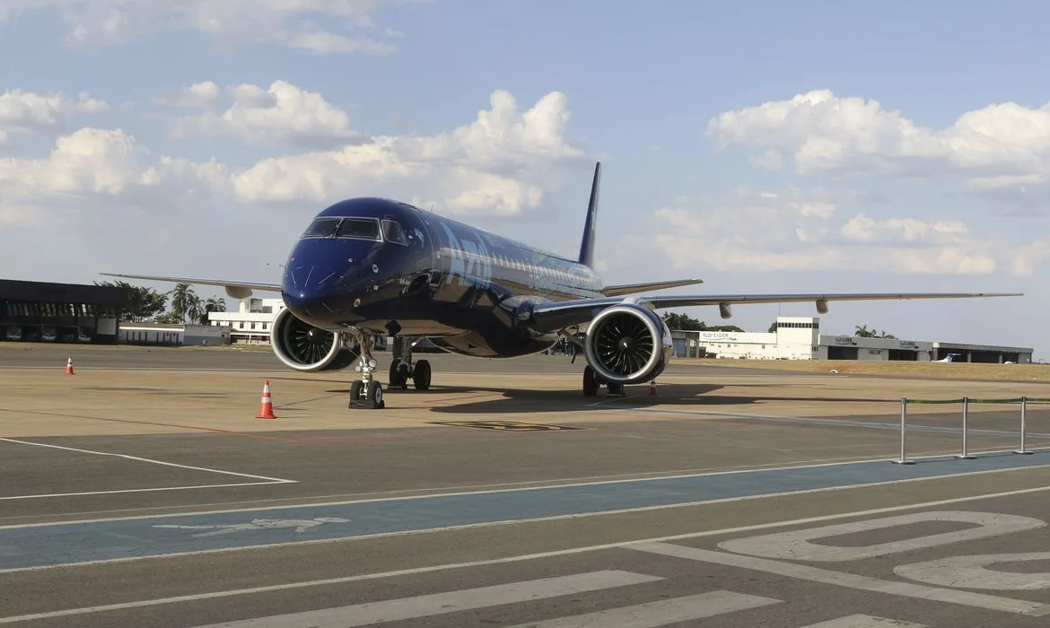 Apresentação do jato Embraer 195-E2, a maior e mais moderna aeronave comercial já produzida no Brasil, adquirida pela Azul Linhas Aéreas