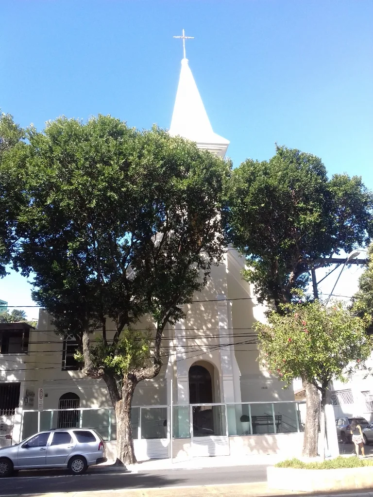 Zeladora é agredida com golpes na cabeça enquanto preparava igreja para missa em Vitória