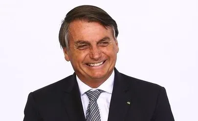 Bolsonaro diz que equipe vai a Israel neste sábado tratar de spray nasal contra a covid-19