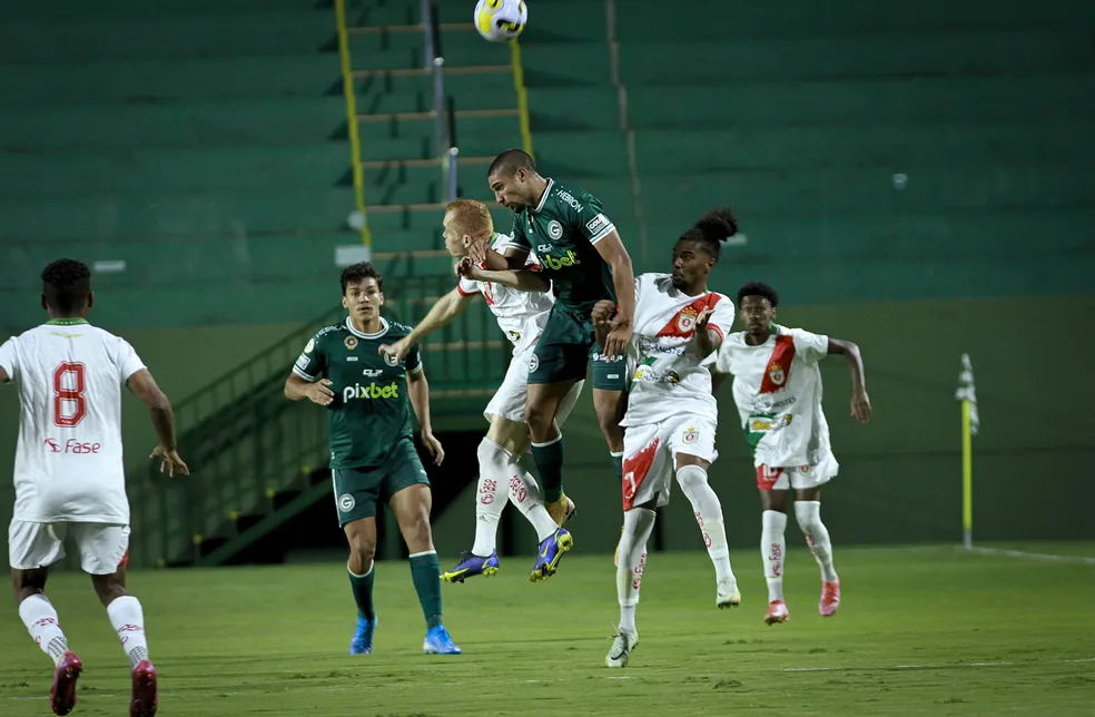 Nos pênaltis, Real Noroeste elimina Goiás e avança às quartas de final da Copa Verde