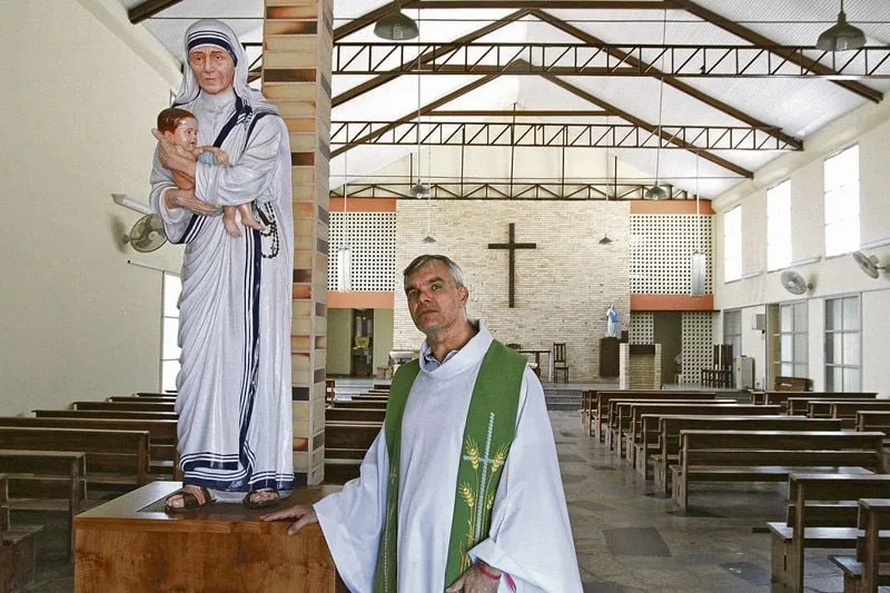 Com covid, padre narra via-crúcis para fazer teste na rede privada em Vitória