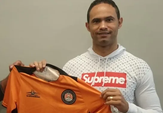 Em regime semiaberto, goleiro Bruno é contratado pelo Poços de Caldas FC