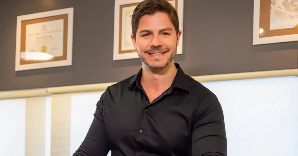 Qual melhor: lipoaspiração ou lipoescultura? Cirurgião Paulo Duarte explica Qual melhor: lipoaspiração ou lipoescultura? Cirurgião Paulo Duarte explica