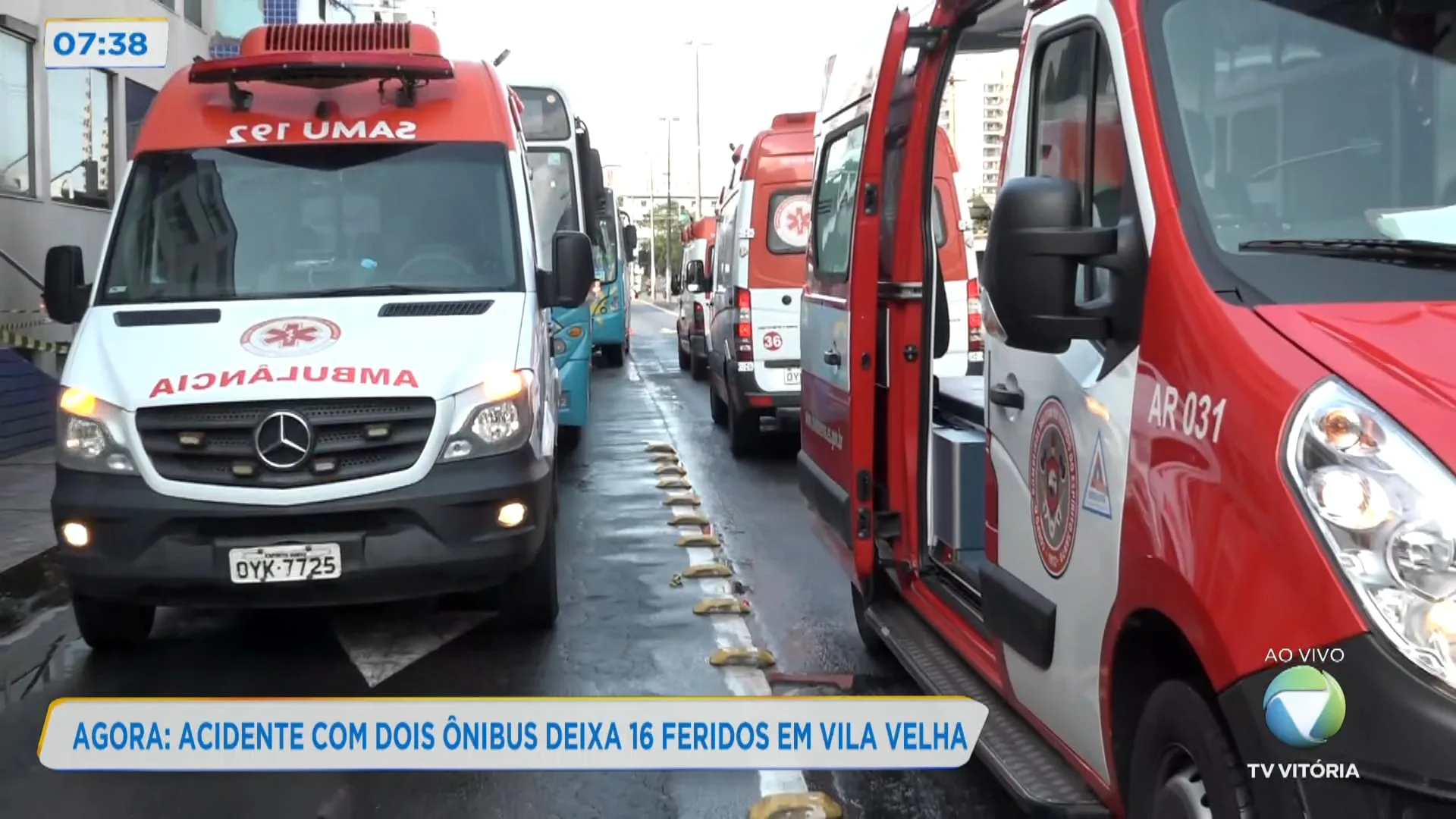 Acidente com ônibus deixa 16 feridos em Vila Velha