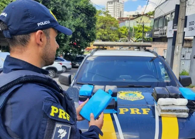 PRF apreende carga de cocaína avaliada em R$ 3 milhões que viria de MG para o ES