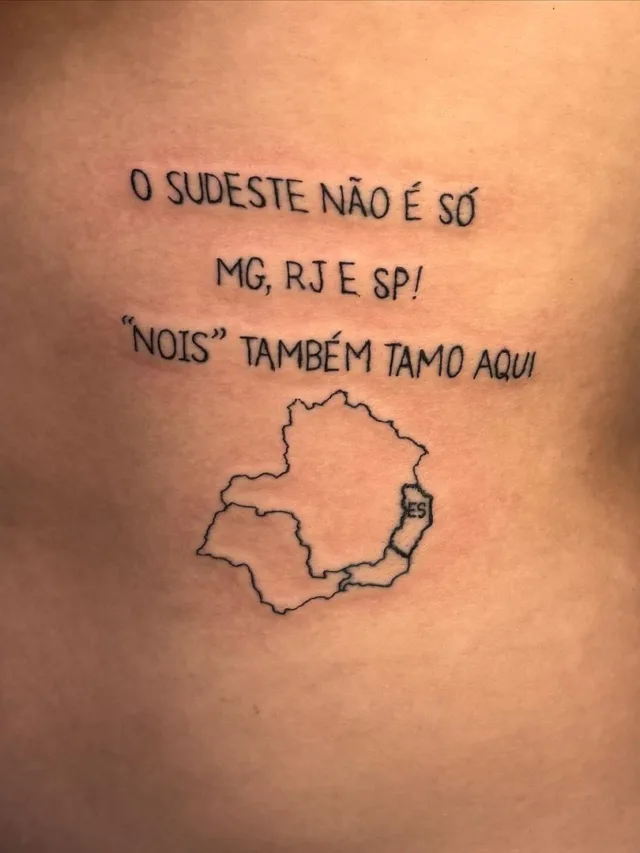 Influencer faz tatuagem para mostrar o ES e viraliza: "O Sudeste não é só MG, RJ e SP"