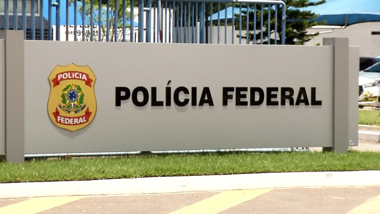 Polícia Federal investiga mesário que "fez o L" em seção eleitoral e deu risada