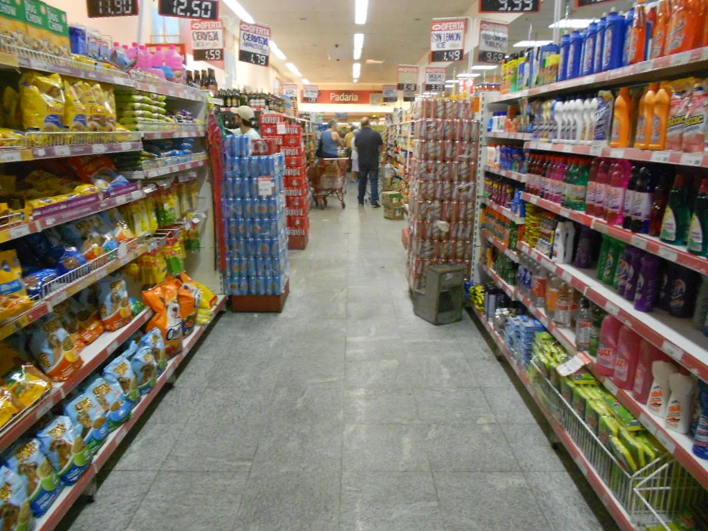 Guarapari aguarda o parecer sobre abertura de supermercados aos domingos após decisão da Fecomércio