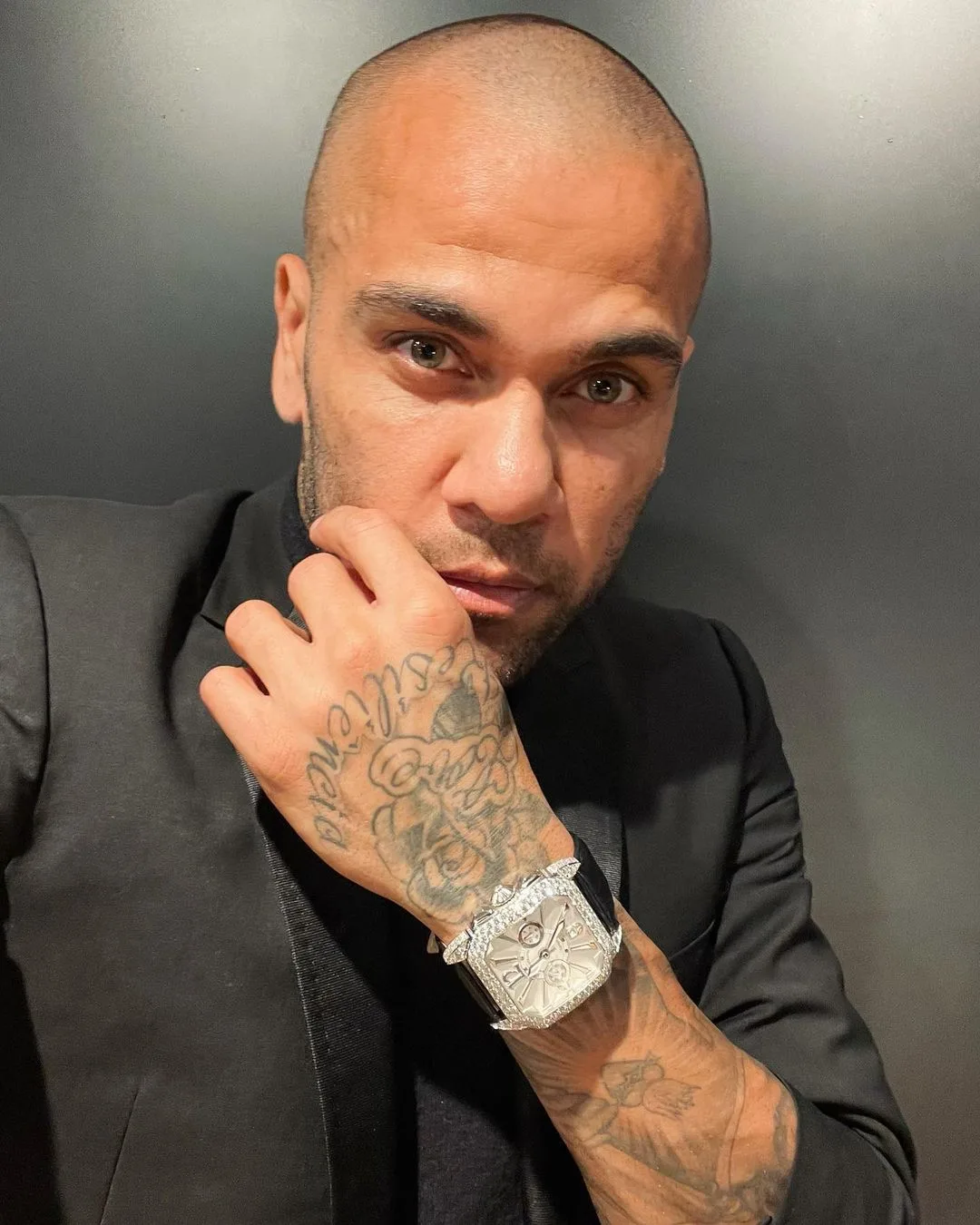 MP de Barcelona alega risco de fuga e pede à Justiça para manter prisão de Daniel Alves