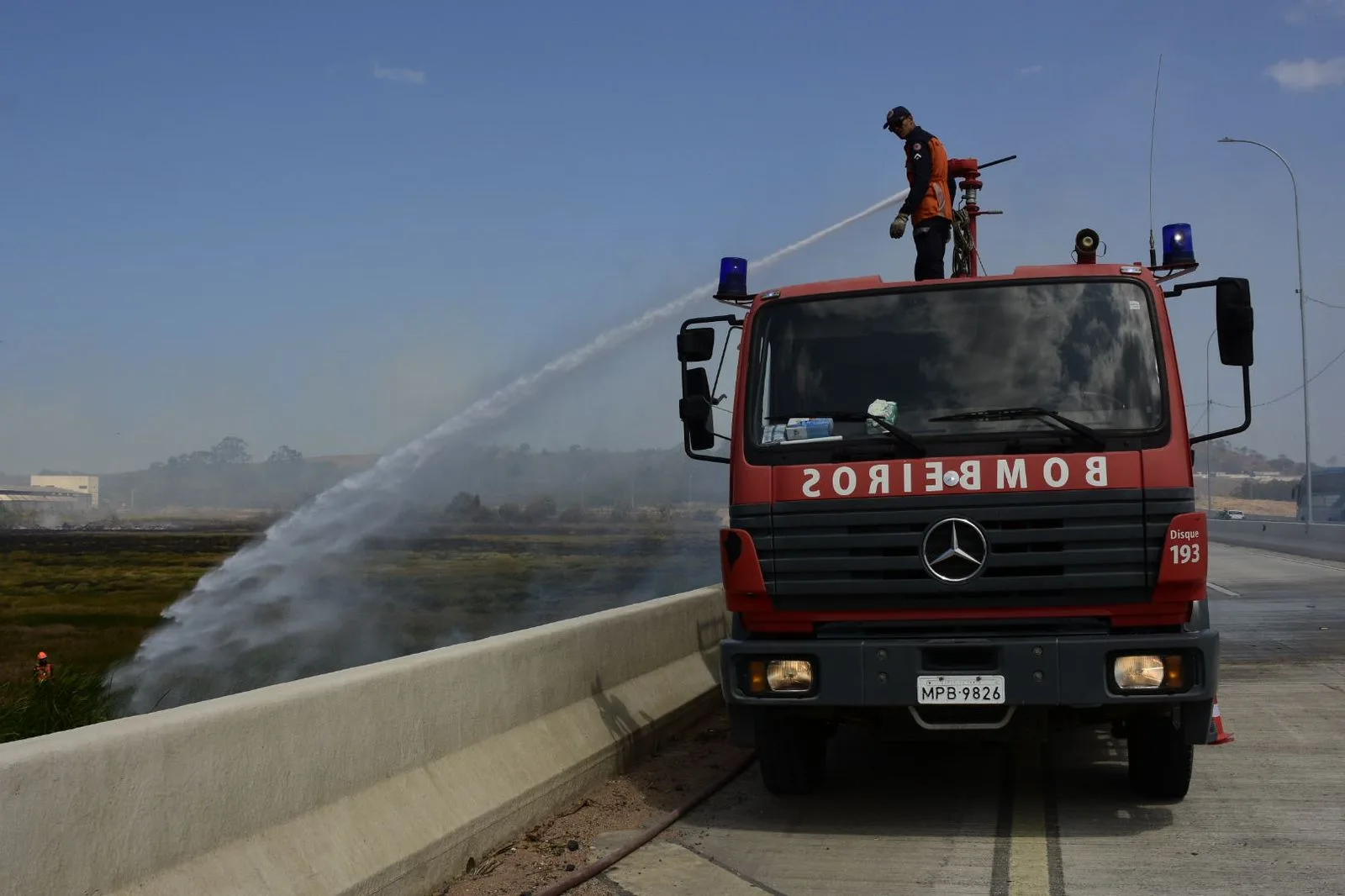 Contorno do Mestre Álvaro é liberado após combate a incêndio