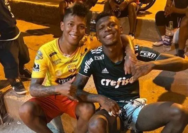 Foto de Arboleda com camisa do Palmeiras enfurece torcedores do São Paulo