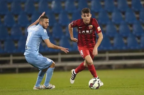 Oscar perde dois pênaltis em derrota de sua equipe na Liga dos Campeões da Ásia